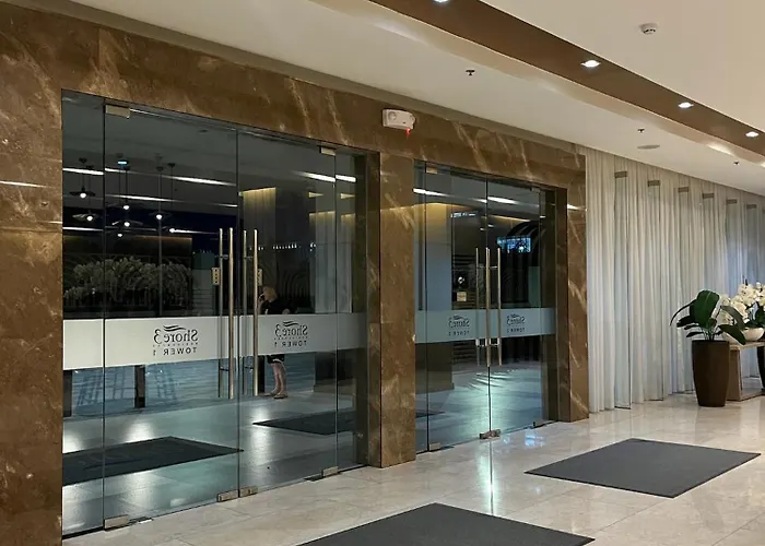 New Luxury In Mall Of And Near Airport 公寓 *